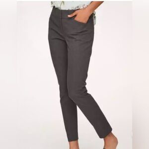 Gorgeous LOFT NWOT Curvy Outlet Skinny Ankle Gray Pants - Size 2